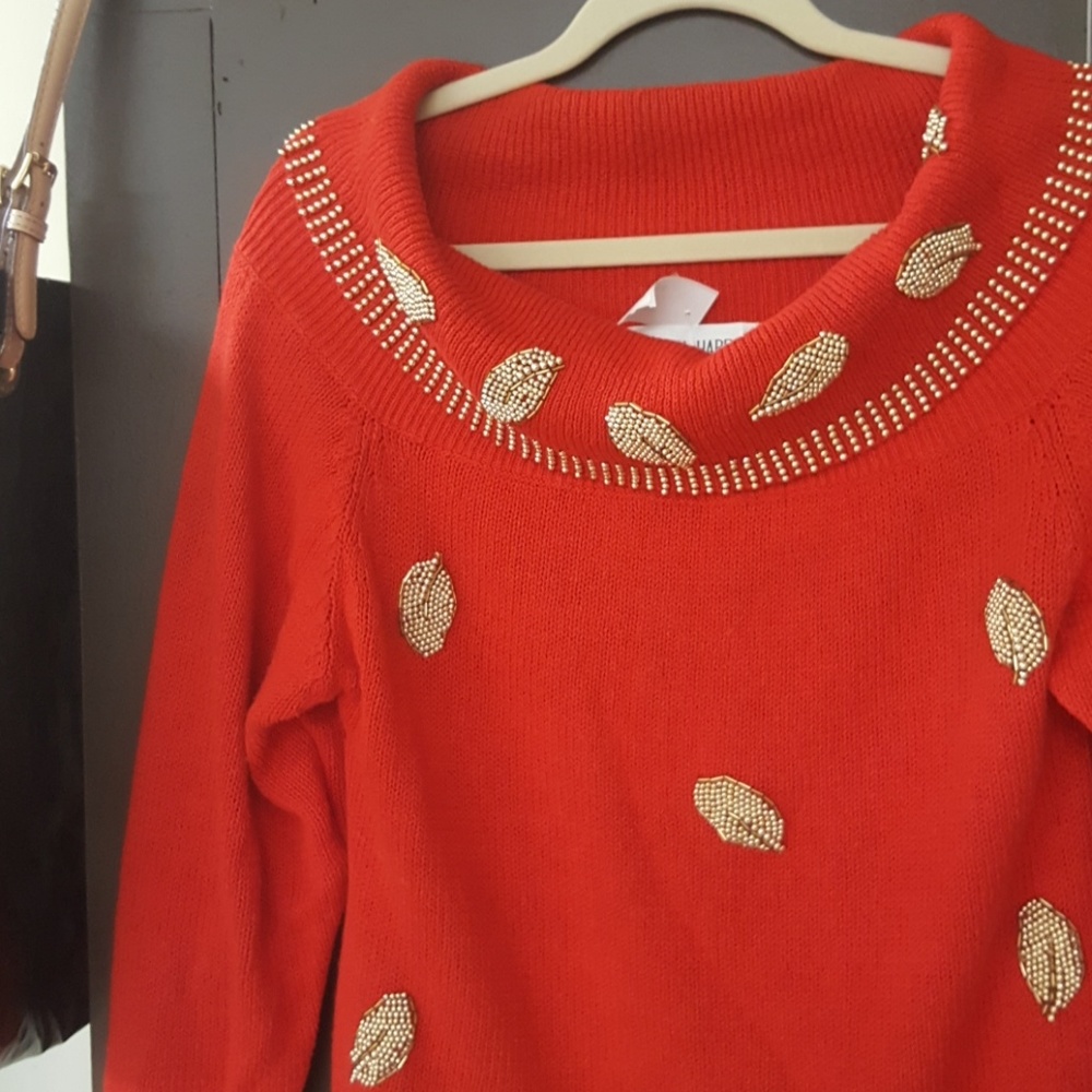 Sweater - Picture 8 of 8